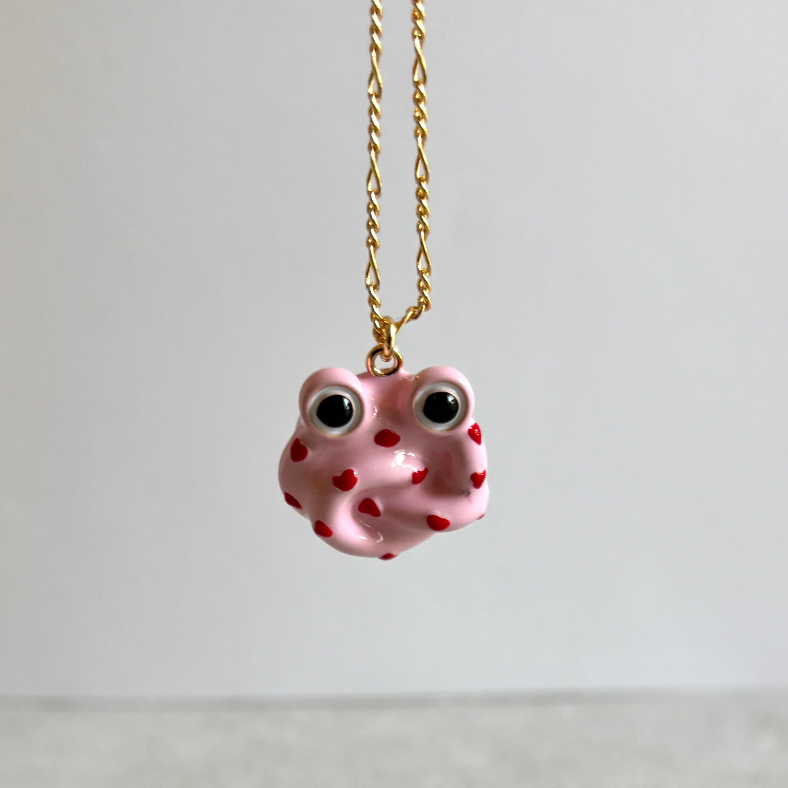 The Confused Frog Pendant | Confused Heart