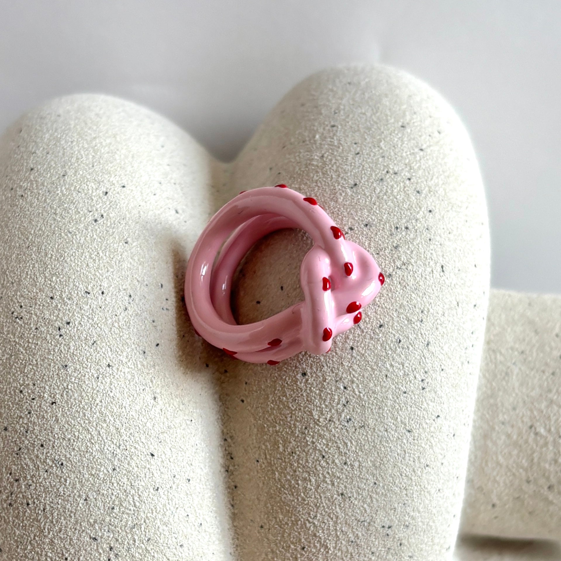The Knotty Ring | Confused Heart