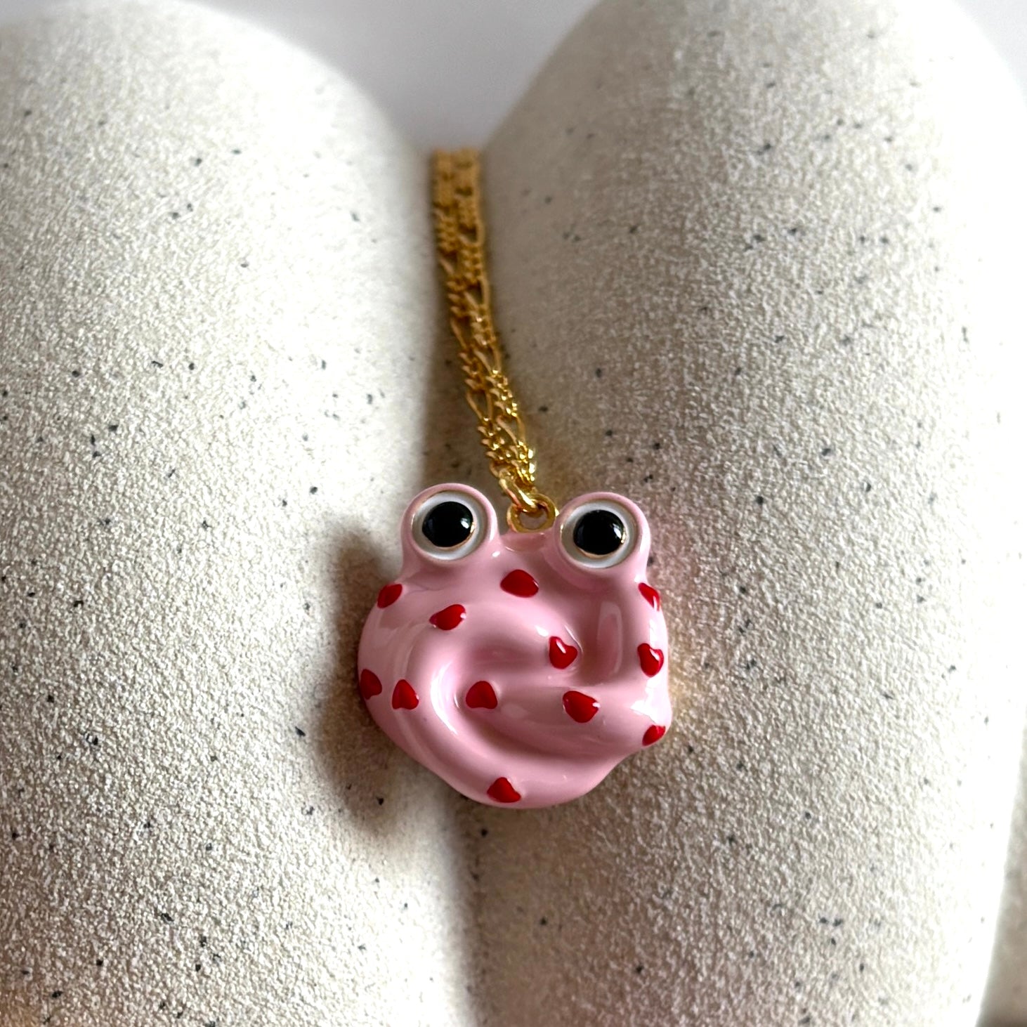 The Confused Frog Pendant | Confused Heart