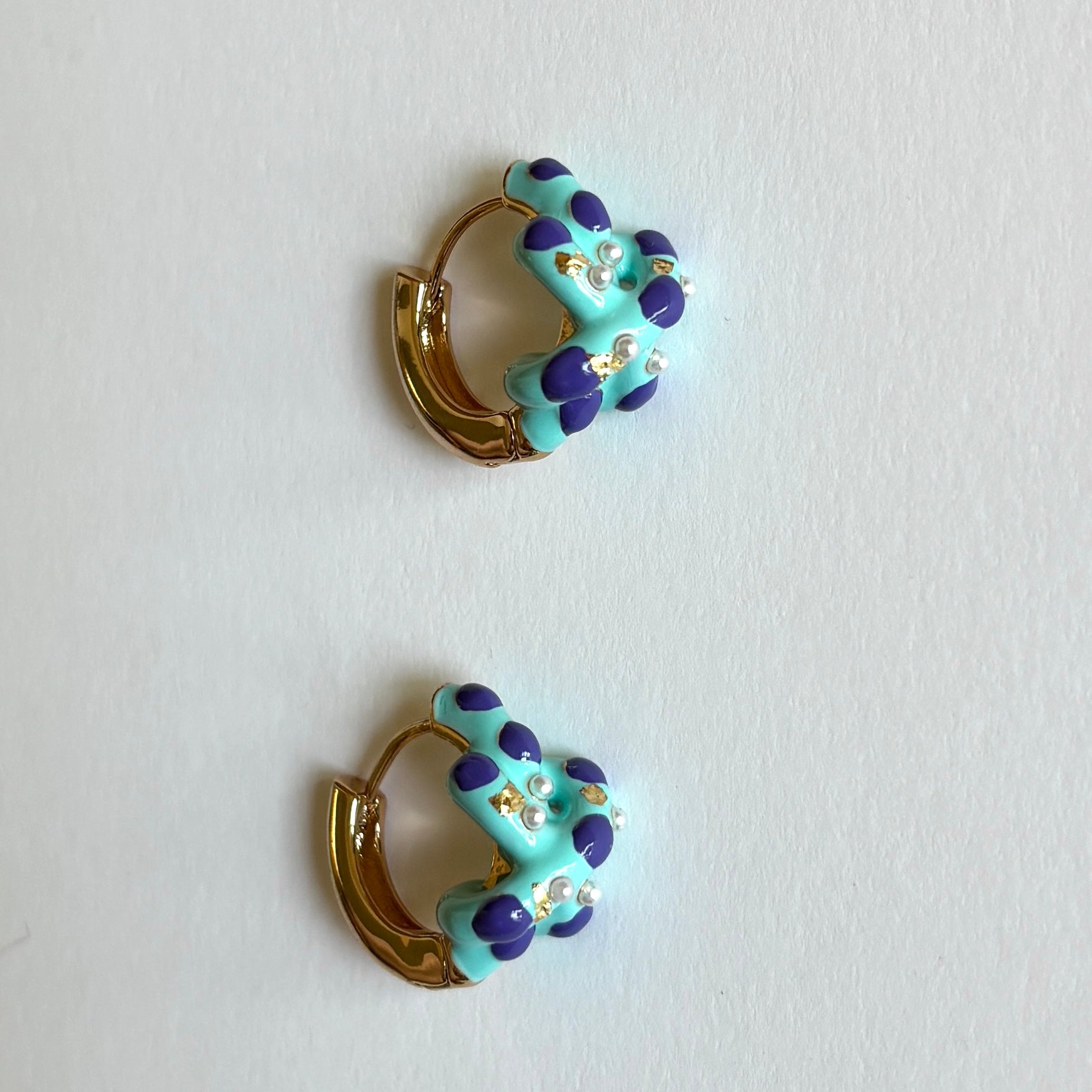 The Mini Knot Hoops | Dyno Vibes